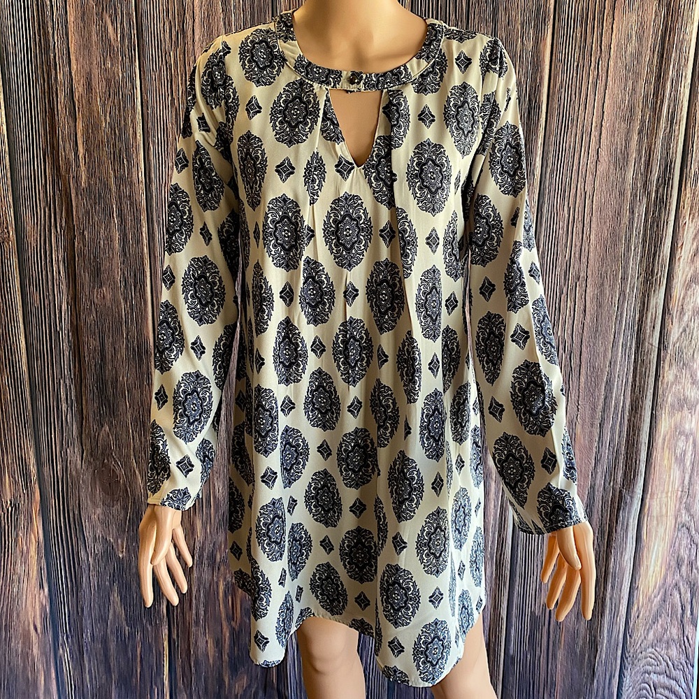 Altar’d State cream colored and navy blue swing long sleeve dress size small